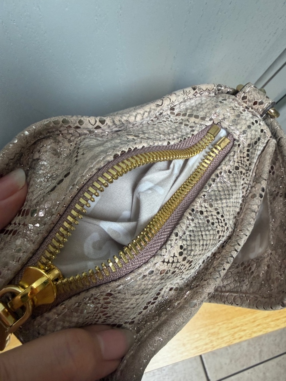 Aimee Kestenberg Great Escape Medium Leather Crossbody - Picture 17 of 17